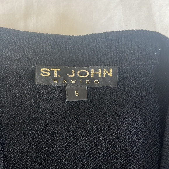 St John Basic Size: 6 Vintage collarless zip up jacket with pockets/gold buttons - Picture 5 of 7